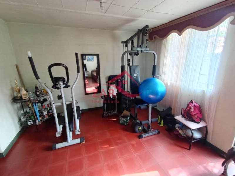 Foto de Casa en venta Buenos Aires Medellín — foto 2