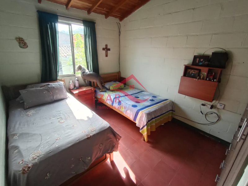 Foto de Casa en venta Buenos Aires Medellín — foto 7